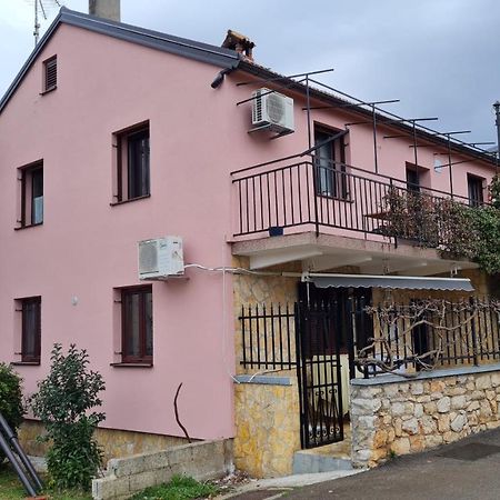 Apartment Nela Funtana Εξωτερικό φωτογραφία