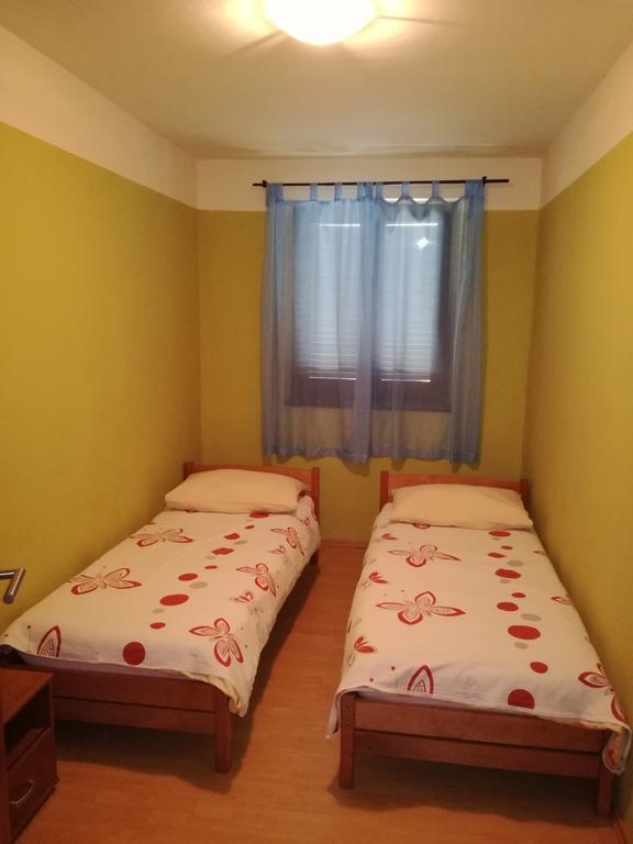 Apartment Nela Funtana Εξωτερικό φωτογραφία