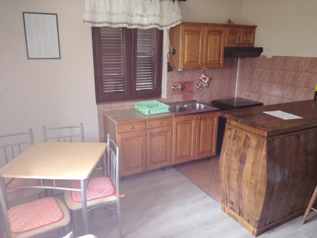 Apartment Nela Funtana Εξωτερικό φωτογραφία